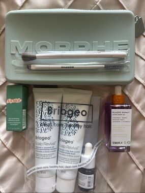 Morphe travel bag with White Detail Brushes, Truly, Lamer, Briogeo bundle